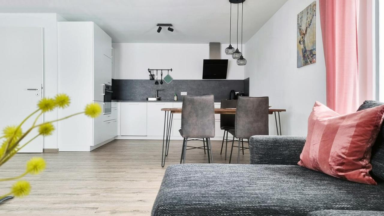 Rehkitz Apartment Байерсброн Екстериор снимка